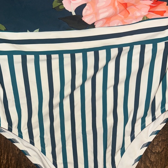 Floral & Stripe One Piece Swimsuit Large Dark Teal Ruffle Shoulder - Picture 4 of 7